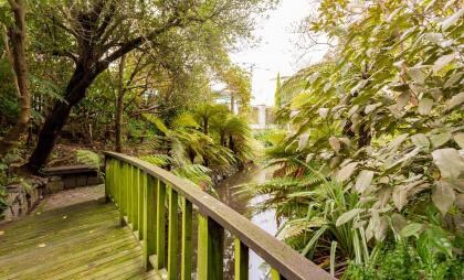 Get Let Us Give You A Deal Apply Now Kondominium Untuk Disewakan Di For iPhone Wallpaper Let Us Give You A Deal Apply Now Kondominium Untuk Disewakan Di Free HD