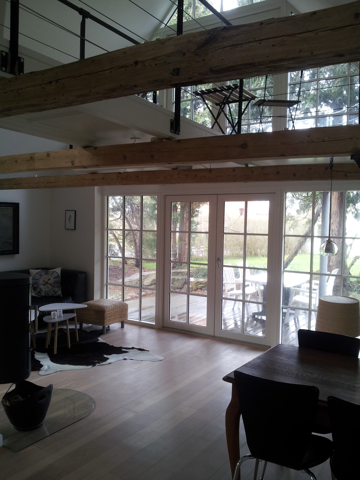 Idyllisk bindingsværkshus med stråtag houses for rent in odense ... Stue med loft til kip