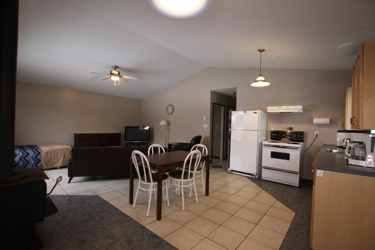 Cozy Lakeside Cabin Cottages For Rent In Lac La Biche