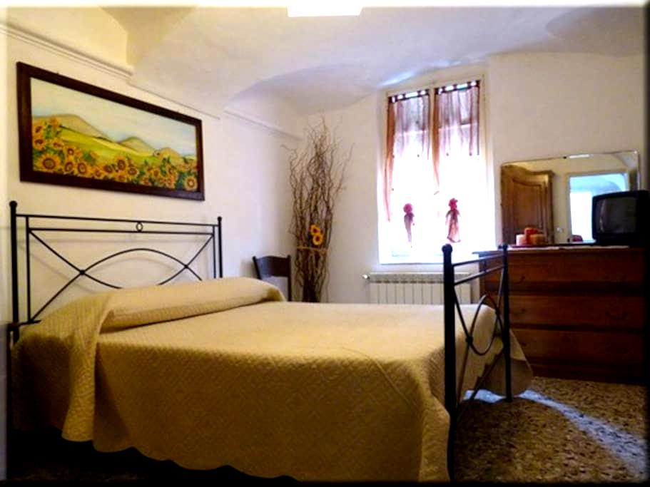 Airbnb: top 20 bed and breakfasts montegrosso pian latte: inns and ... Creativo Salon veranda