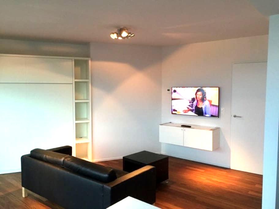 Vacation rentals, homes, experiences & places airbnb Hart peinture cuisine