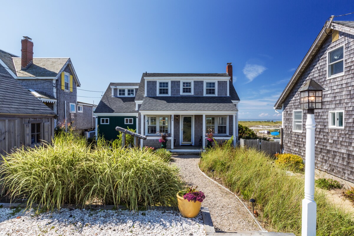 Quintessential Waterfront Cottage Houses For Rent In Provincetown