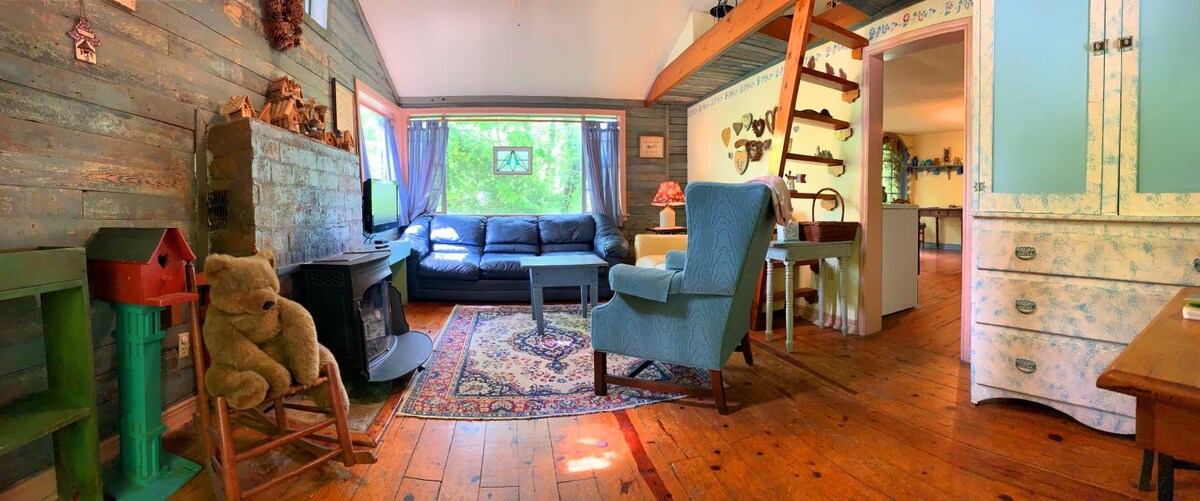 Enchanted Cottages Birdsong Bungalow Cottages For Rent In Eureka