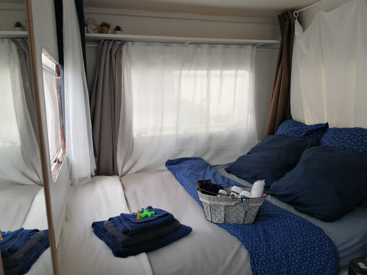 Oh My French Caravane Chambre A 10mn Paris Orly Campervans