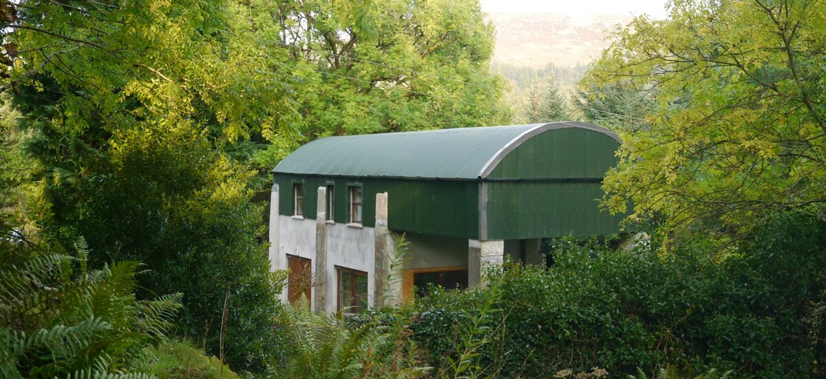 Bed In Barn Cosy Campfire In The Ox Mountains Cottages For