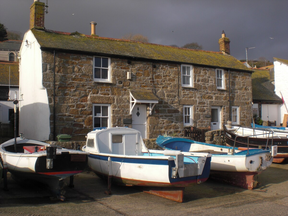 Fisherman S Cottage Houses For Rent In Mousehole
