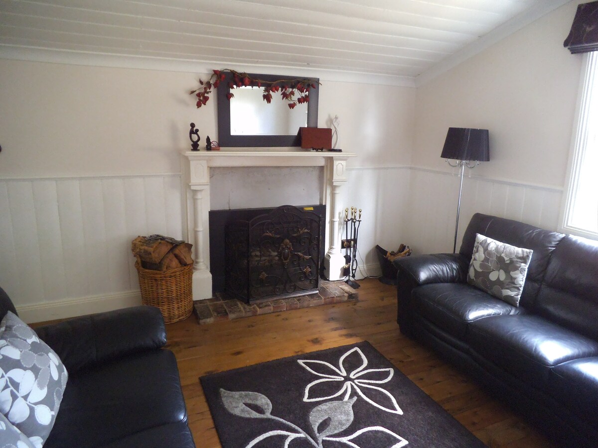 Goldfields Cottage Cottages For Rent In Beechworth
