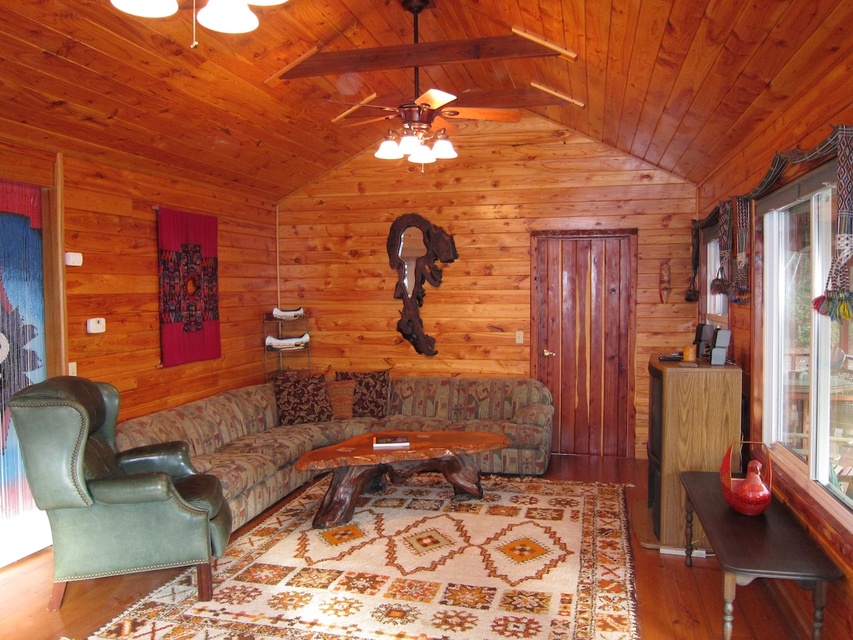 Cozy And Romantic Rustic Cabin Cabins For Rent In Astor