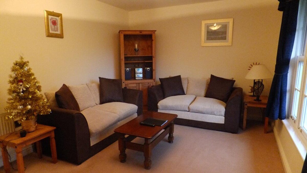 Netley Hall Estate Lavender Cottage Guesthouses For Rent In Netley