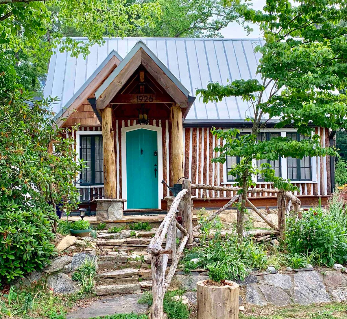 Historic Lynnwood Cabin Romantic Hot Tub Getaway Cabins For
