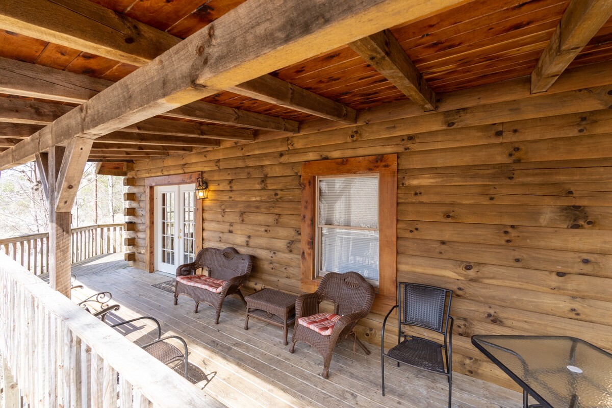 Cedarpalace Cabin Rental Houses For Rent In Slade