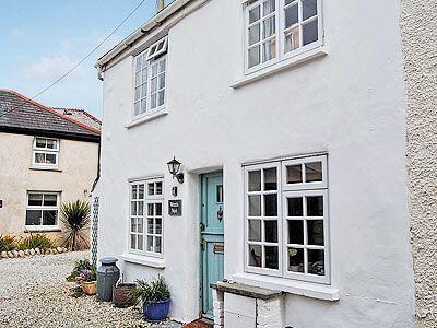 Beachside Cottage With Parking Cottages For Rent In Newquay