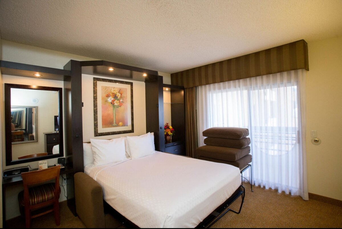 Polo Towers Suites Villas Resorts Villas For Rent In Las