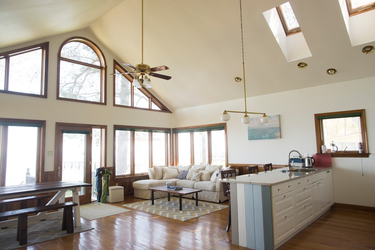 Floor To Ceiling Views Of The Chesapeake Bay Dock Hauser