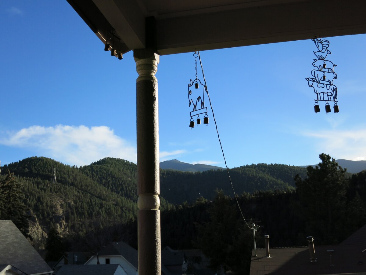 Mt Evans Cabin By Hot Springs Ski Resorts Casinos Cabins For