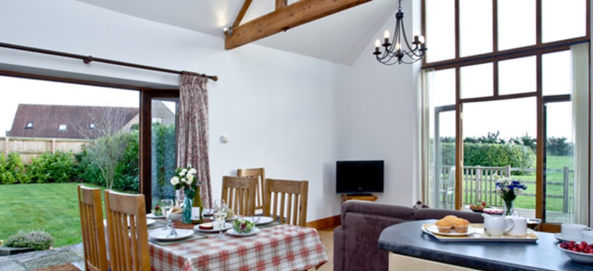 Lottisham Barn Nr Glastonbury With Hot Tub Cottages For Rent In