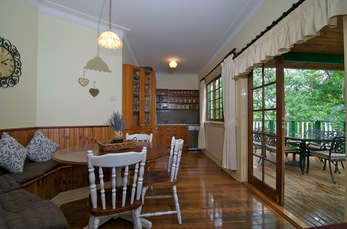 Harmony Cottage Cottages For Rent In Leura