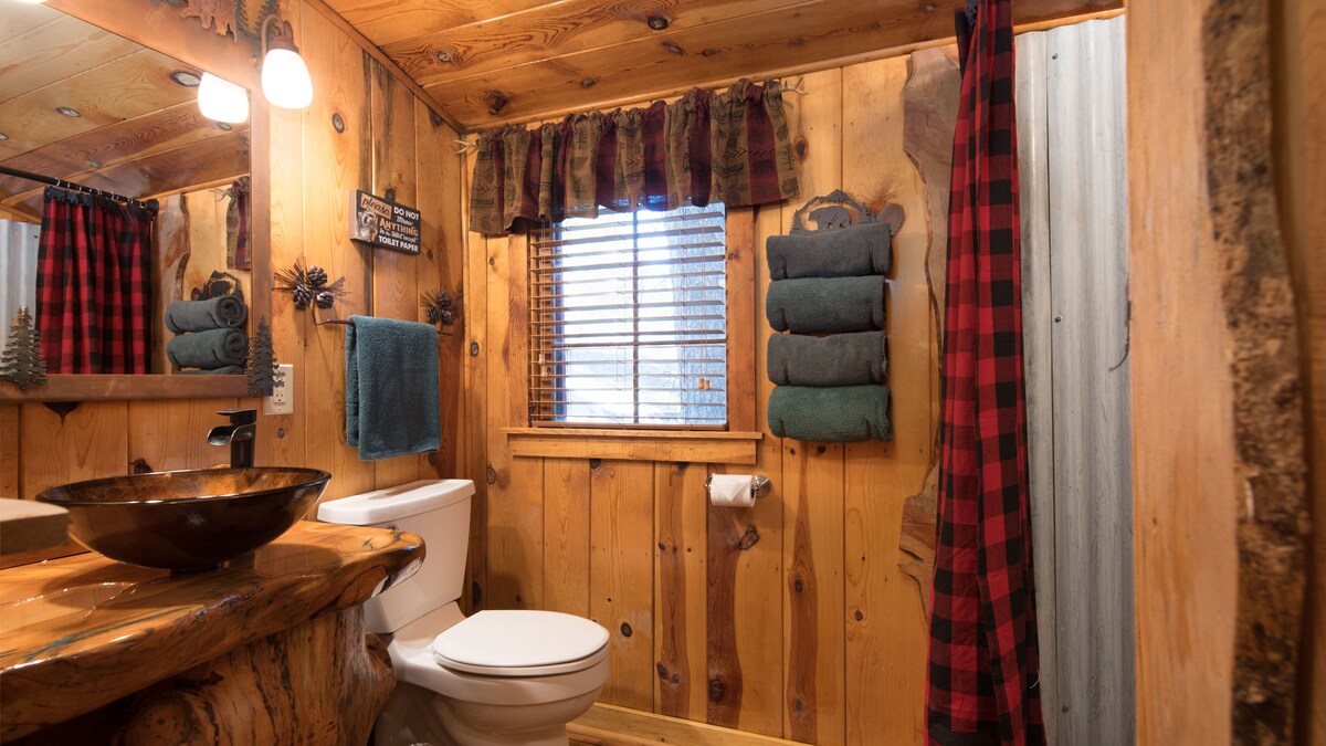 Whispering Pine Cabins River S Edge Newly Renovated On The