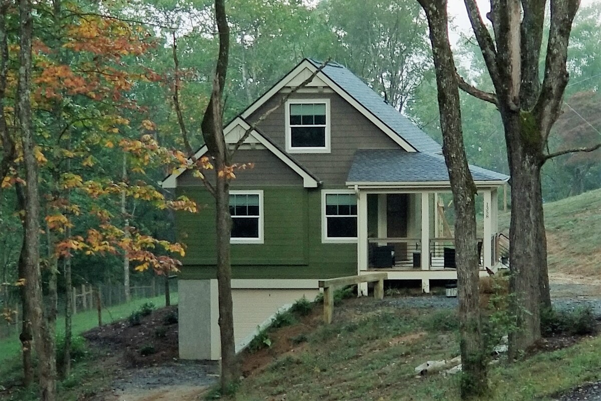 Lily Pad Cottage Houses For Rent In Hendersonville