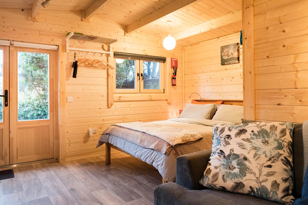 Lilac Cottage Guest Houses For Rent In Crumlin