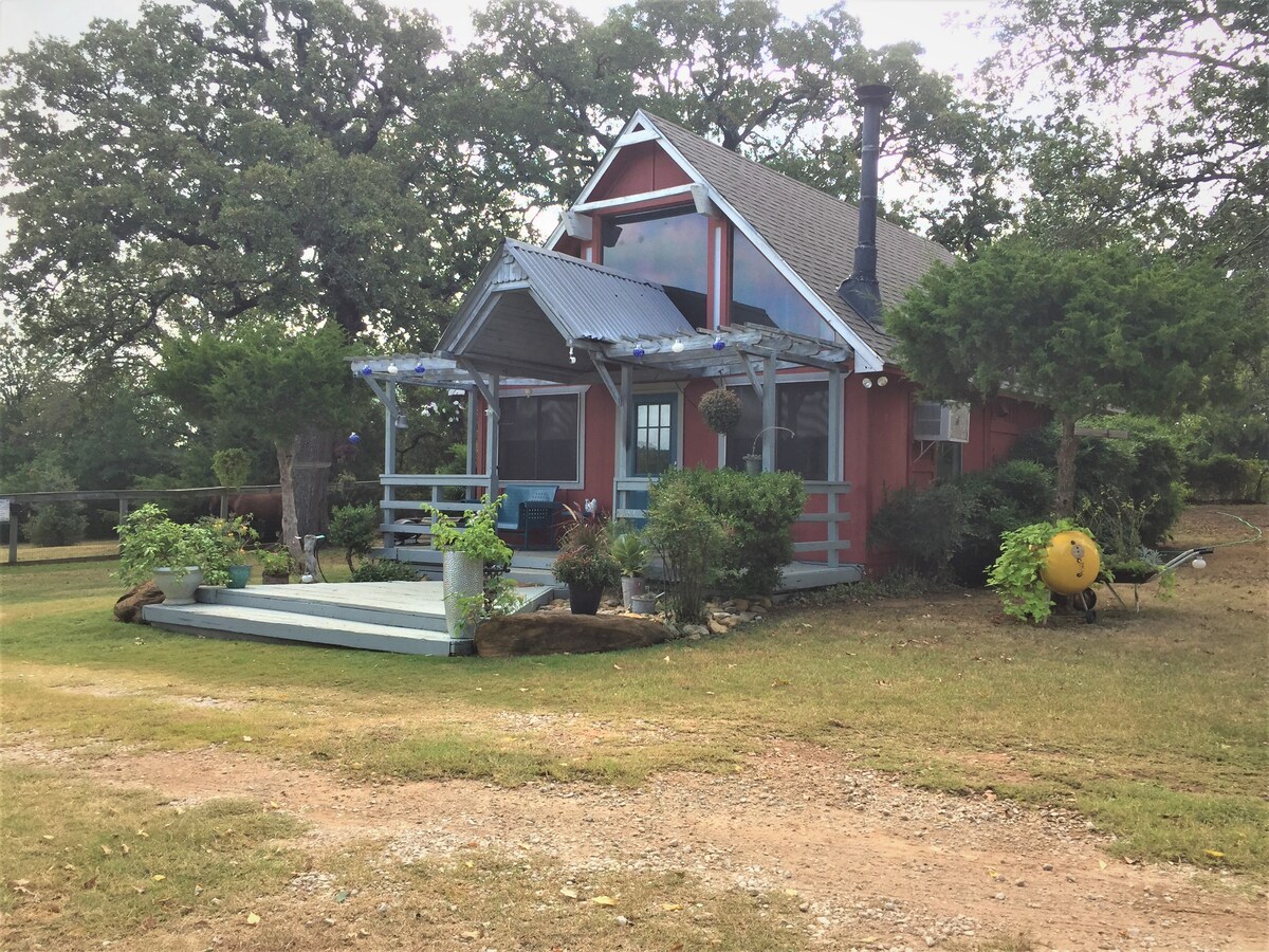Slye Ranch Cabin Ray Roberts Lodging Farm Stays For Rent In