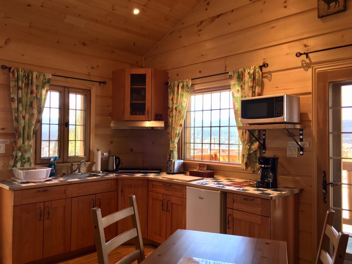 Radium Hot Springs Cabins Bighorn Cabin Cabins For Rent In