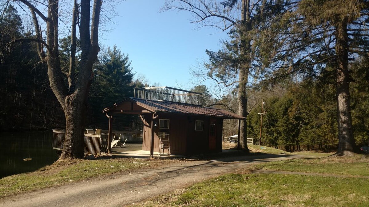 Tappan Lake Cottage Pool 1 Acre Pond 16 Acres Cabins For