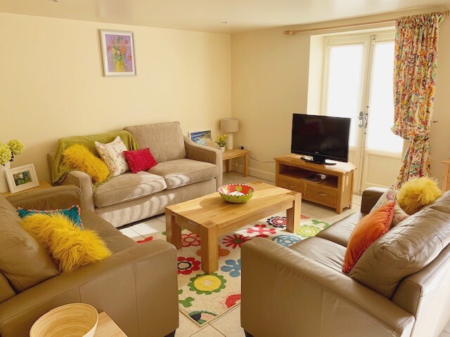 No 8 The Lily Pad Condominiums For Rent In Nassington