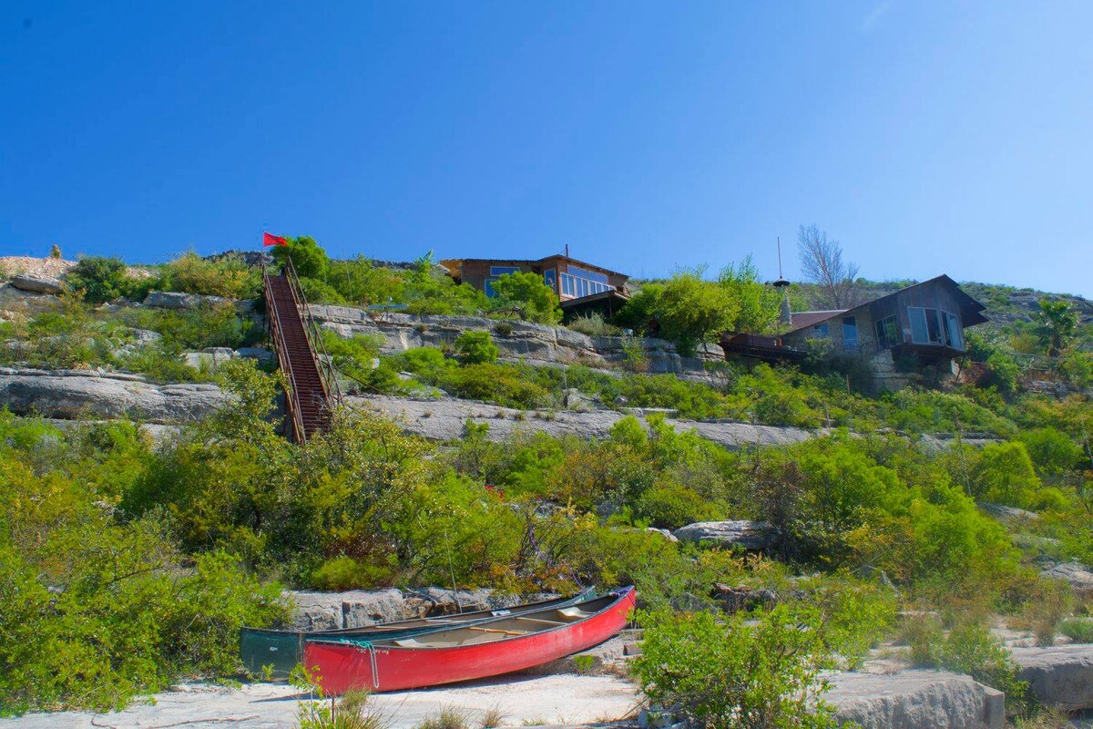 Devils River Ark Bunkhouse Cabin Earth Houses For Rent In Del Rio