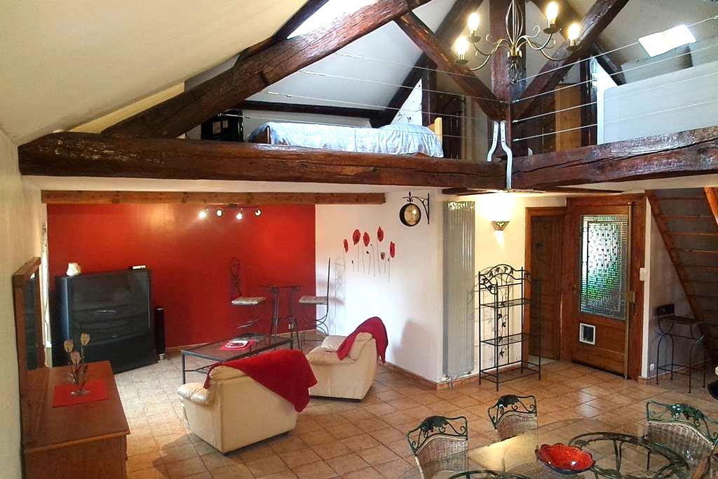 the top 20 lofts for rent in rhône - airbnb the top 20 lofts for rent in rhône - airbnb, Innenarchitektur ideen