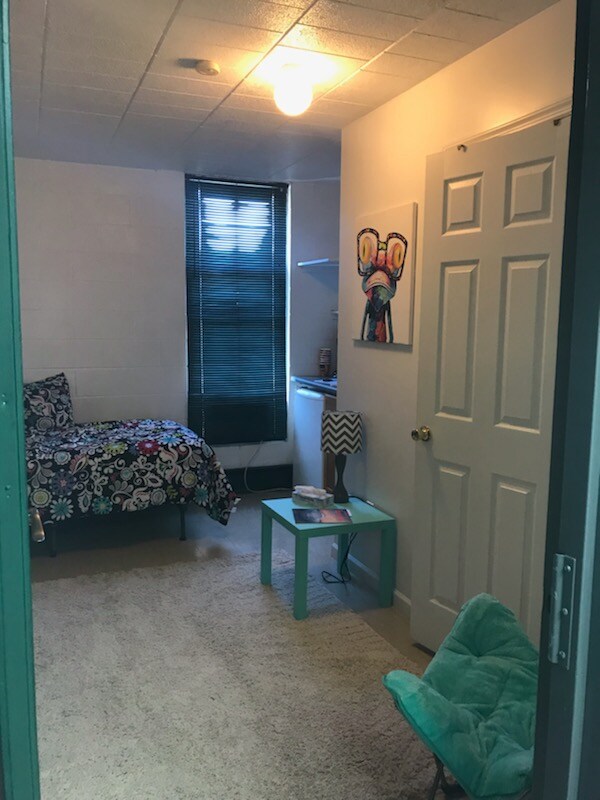 Private Studio Next To Campus Iup Wohnungen Zur Miete In