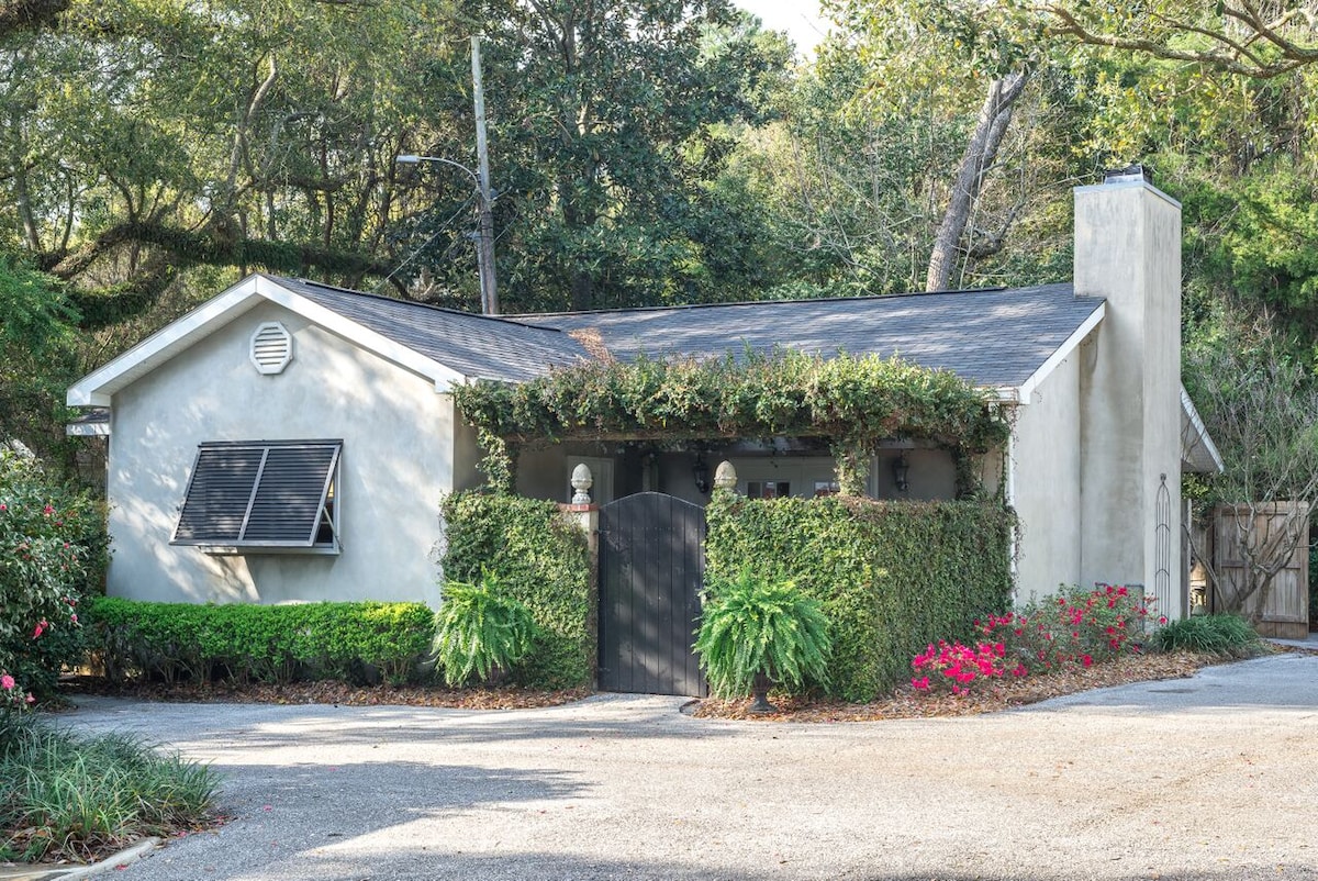 Bow Tie Villa In The Heart Of Downtown Fairhope Cottages For