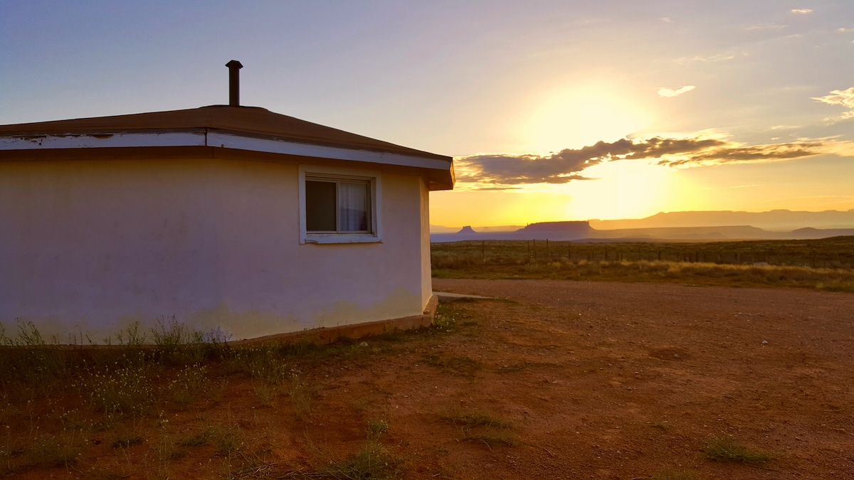 Navajo Hogan - yáʼátʼééh - Houses for Rent in Chinle, Arizona ... Navajo Hogan - yáʼátʼééh - Houses for Rent in Chinle, Arizona ...