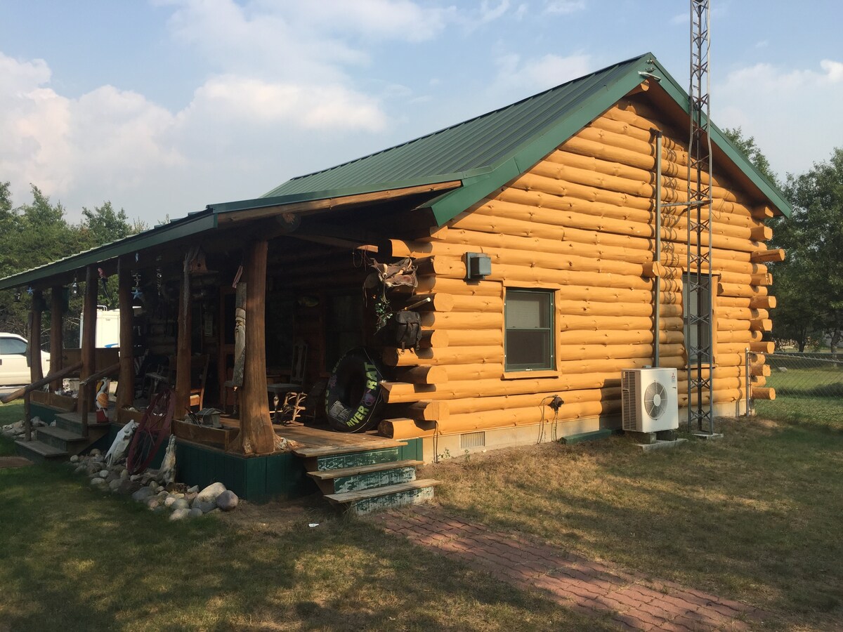 Clutch S Cabin Cabins For Rent In Luzerne