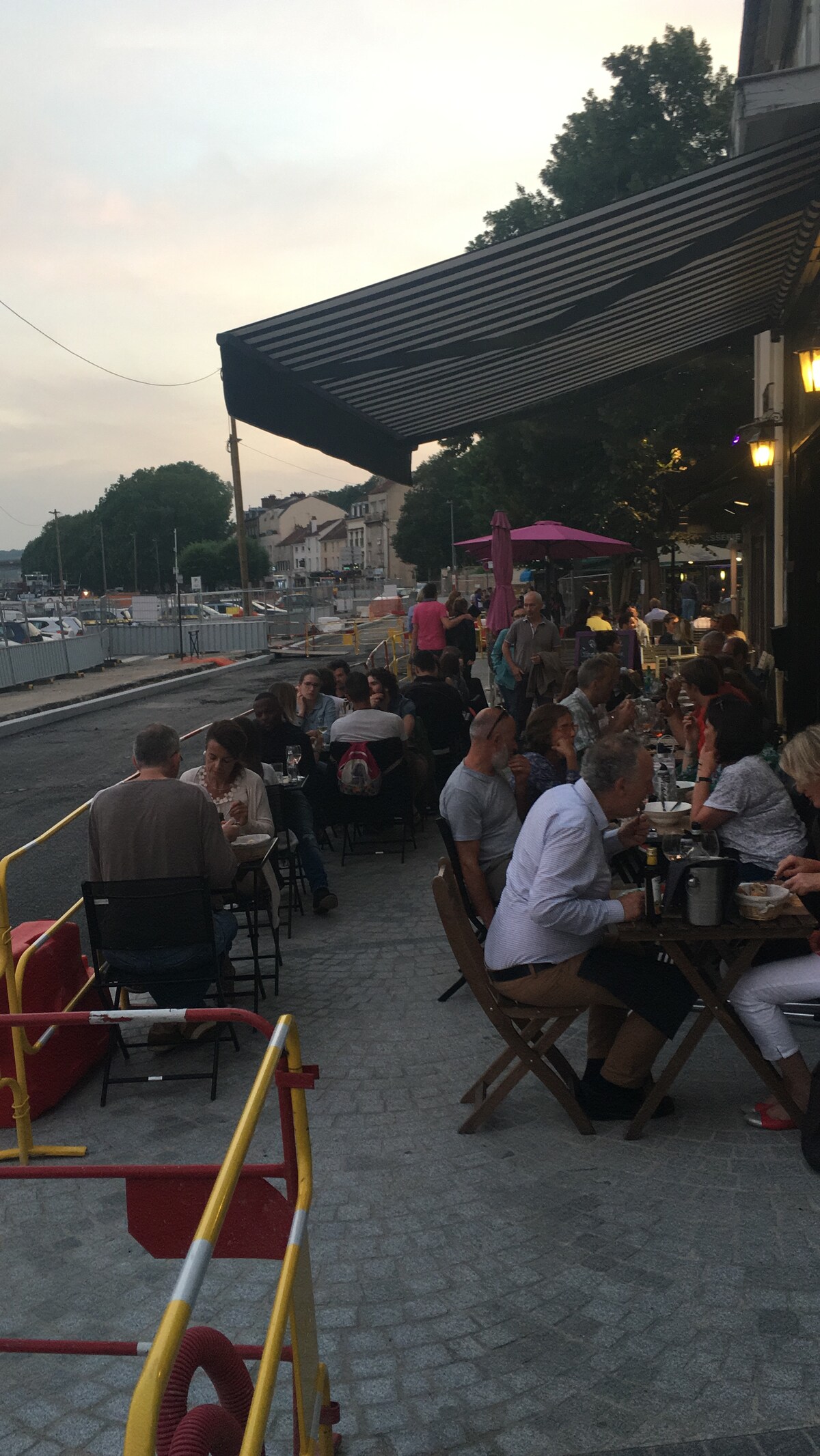 Grande Chambre Vue Sur La Seine Centre Ville 78700 Townhouse Untuk Disewakan Di Conflans Sainte Honorine