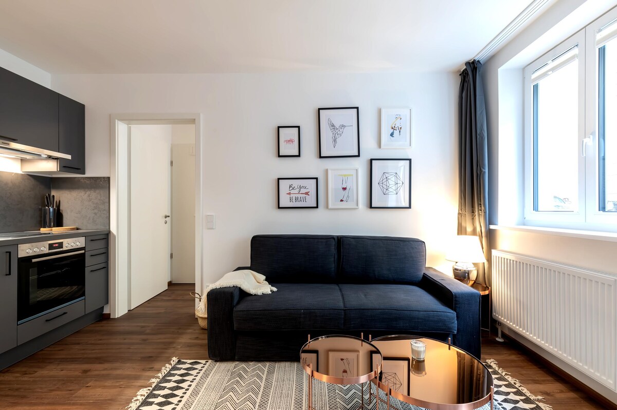 Leistungsstarkes Airbnb: Athena – 2-bedroom apartment in Munich city center in Lehel