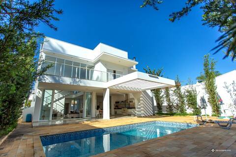 Modern and Contemporary House