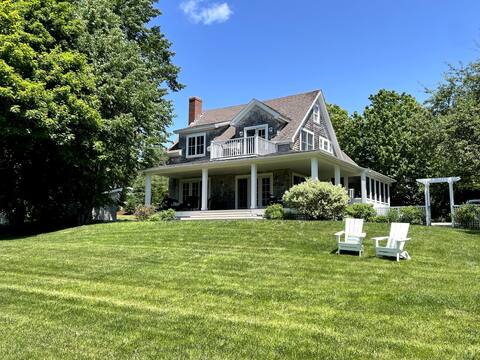 "Dorr House"--Classic Maine Cottage on MDI