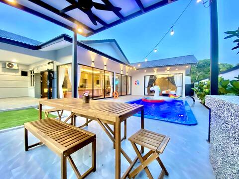 Starlight Villa Mount Austin • Pool • Ktv • BBQ