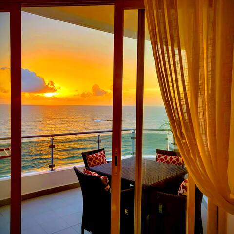 Luxury condo on the Beach with stunning Sea Views