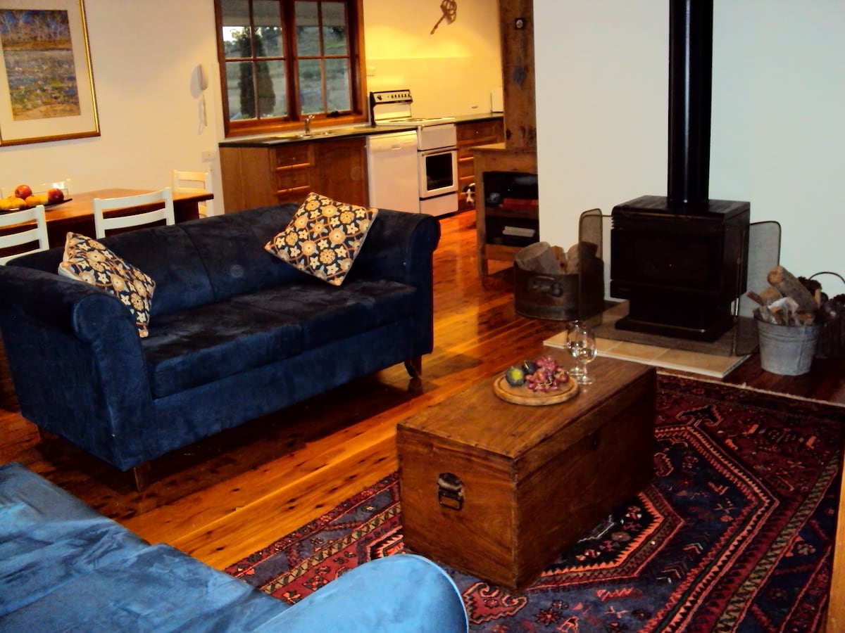 Popular Airbnb listing: Summerfield, Lovedale, Hunter Valley in Lovedale