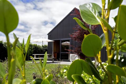 Black Barn, Pirongia