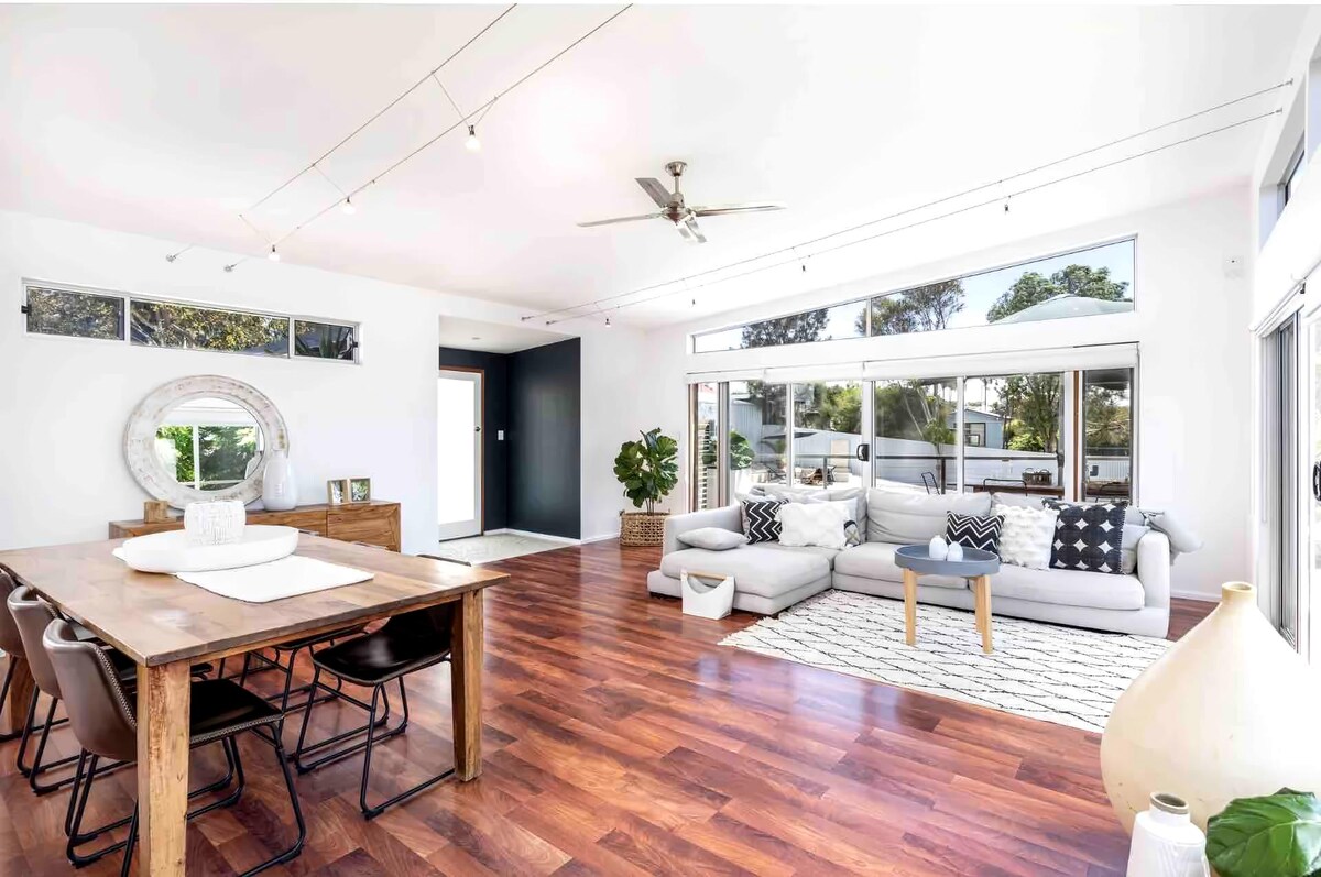 Top Airbnb: BEST LOCATION in town... 2 minutes walk anywhere à Port Lincoln