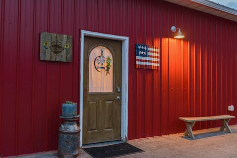 ★The Barn at The Family Farm★