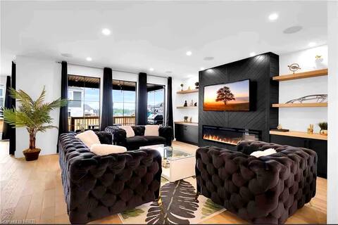 Brand New Modern *Luxury* Villa