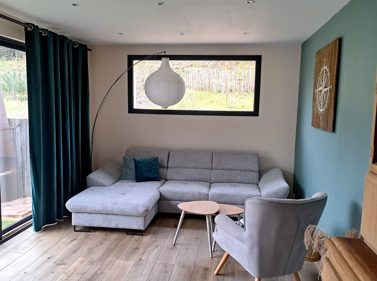 Top Airbnb: The little house by the sea! in Barneville Carteret