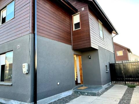 Beautiful new house Valentine's Wifi and parking
