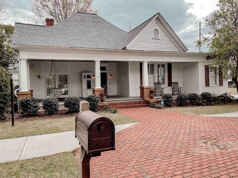 Mystic Falls Inn