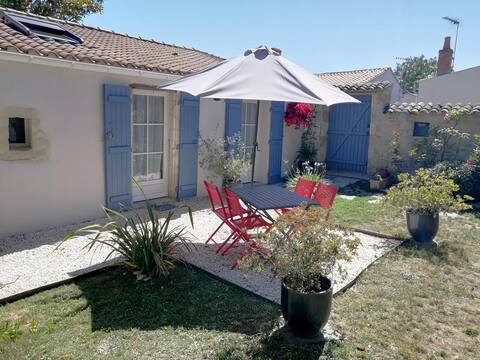 Charming Charentaise house near La Rochelle