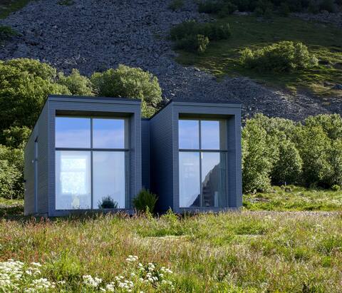 Great ocean view and spacious rooms.